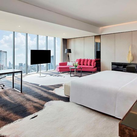 Hilton Guangzhou Tianhe - Free Shuttle Bus And Registration Counter Available During Canton Fair Period Exteriör bild