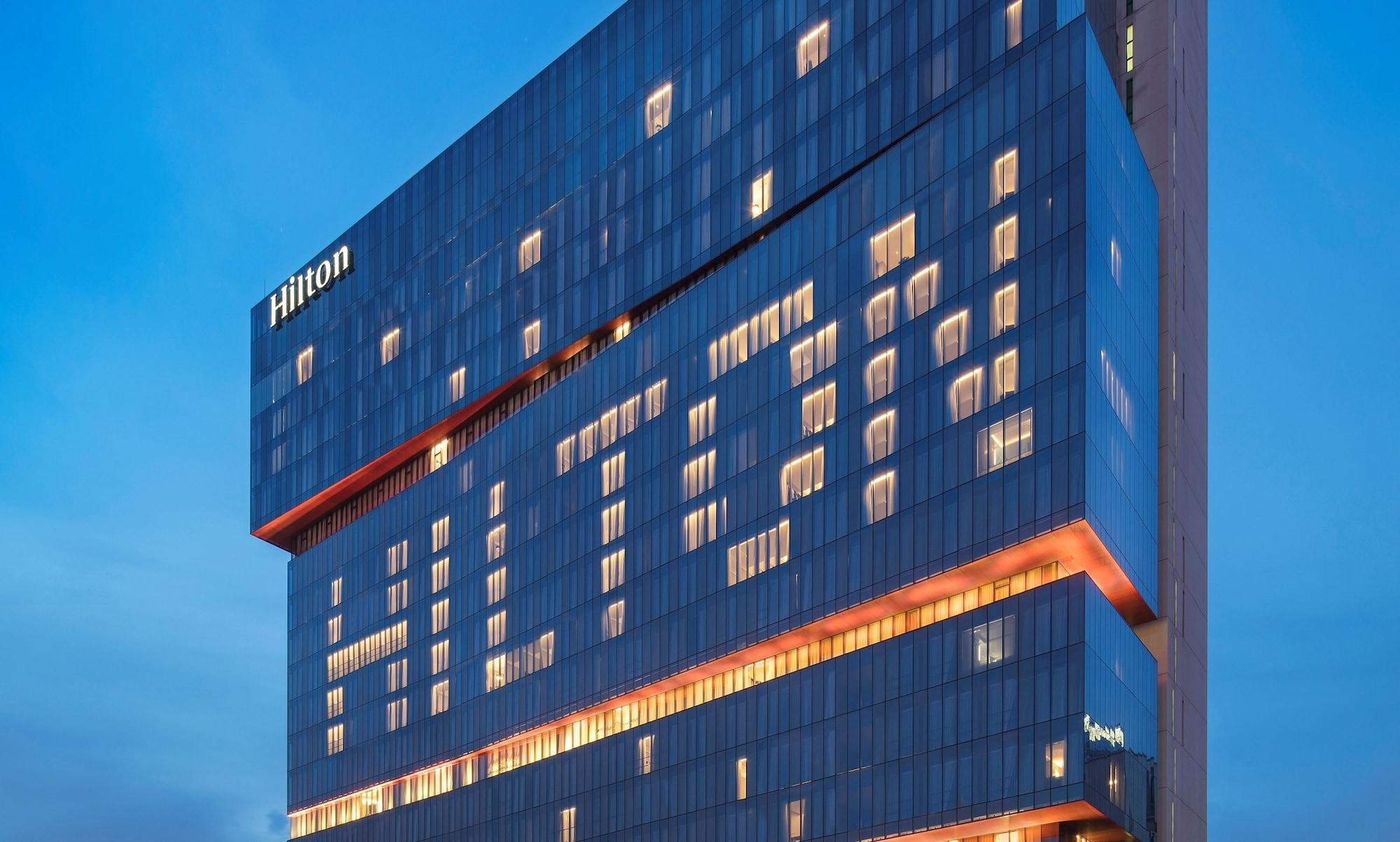 Hilton Guangzhou Tianhe - Free Shuttle Bus And Registration Counter Available During Canton Fair Period Exteriör bild Hilton Chengdu