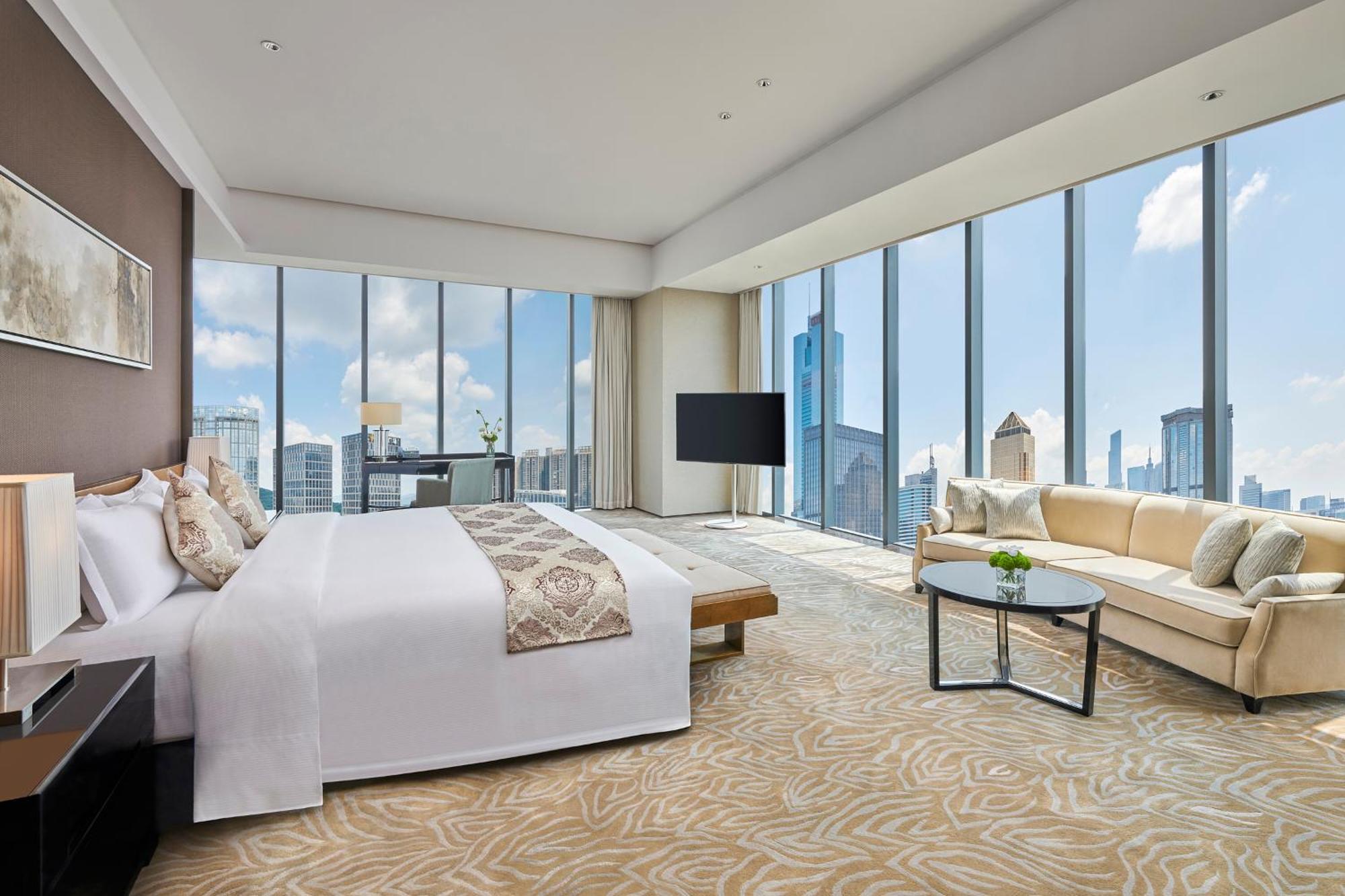 Hilton Guangzhou Tianhe - Free Shuttle Bus And Registration Counter Available During Canton Fair Period Exteriör bild A suite at the hotel