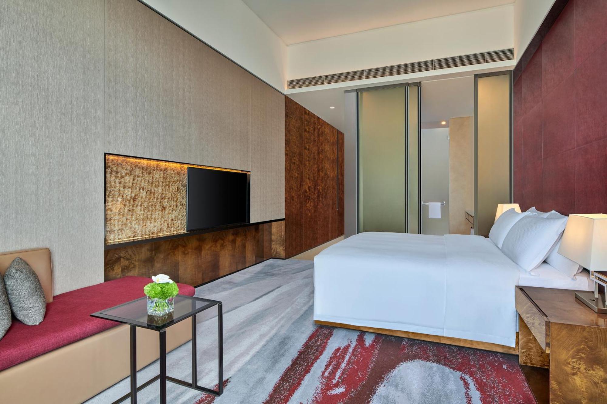 Hilton Guangzhou Tianhe - Free Shuttle Bus And Registration Counter Available During Canton Fair Period Exteriör bild Deluxe Room