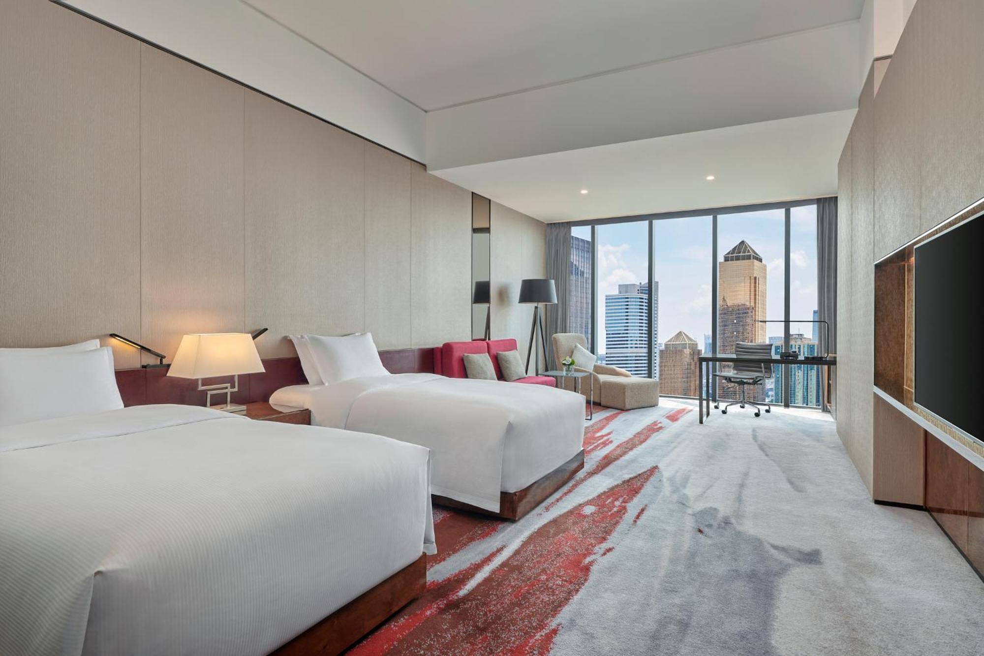 Hilton Guangzhou Tianhe - Free Shuttle Bus And Registration Counter Available During Canton Fair Period Exteriör bild Deluxe Room