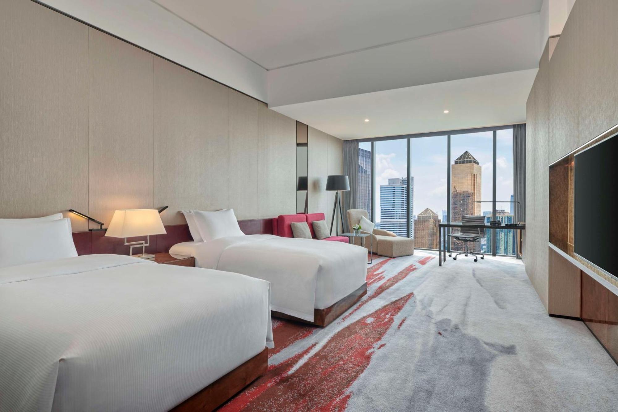 Hilton Guangzhou Tianhe - Free Shuttle Bus And Registration Counter Available During Canton Fair Period Exteriör bild