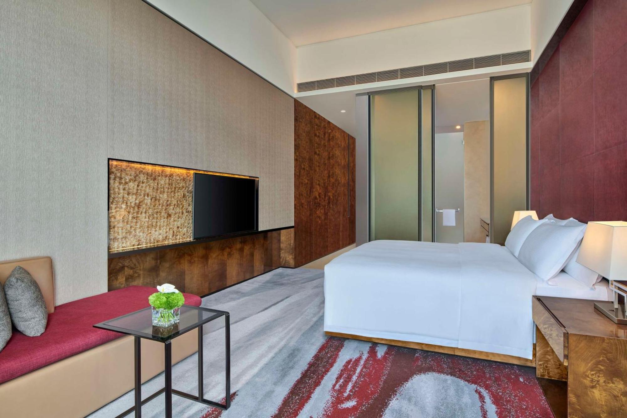 Hilton Guangzhou Tianhe - Free Shuttle Bus And Registration Counter Available During Canton Fair Period Exteriör bild